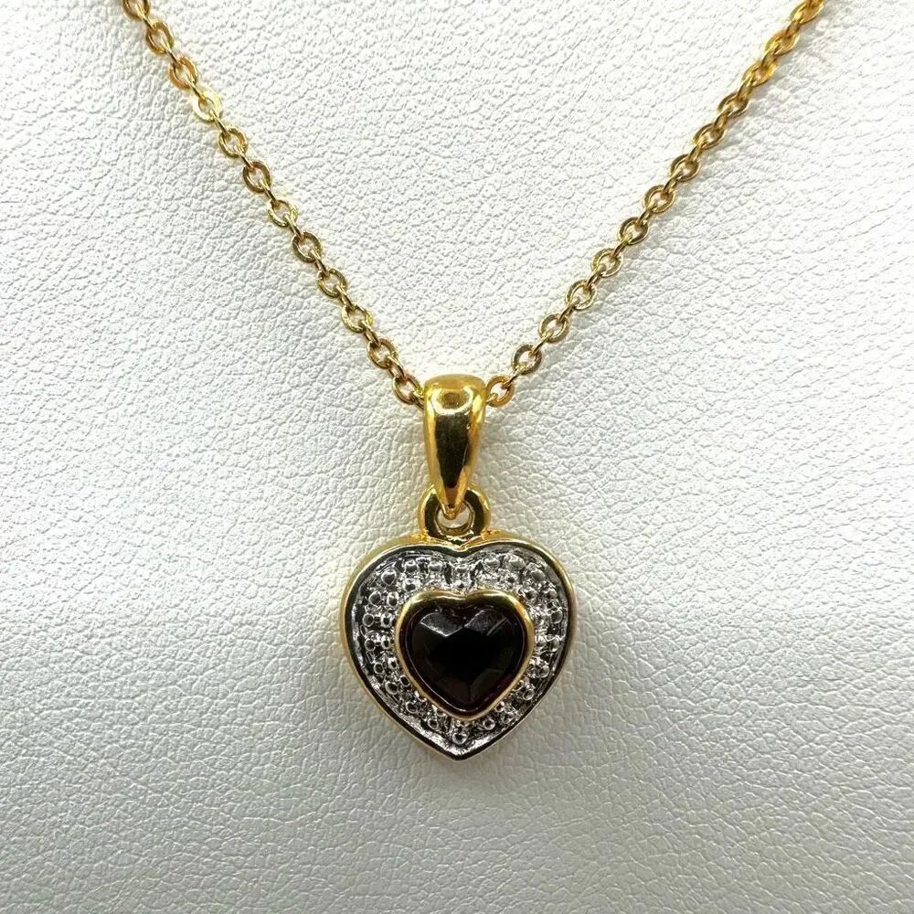 Red rhinestone heart pendant necklace